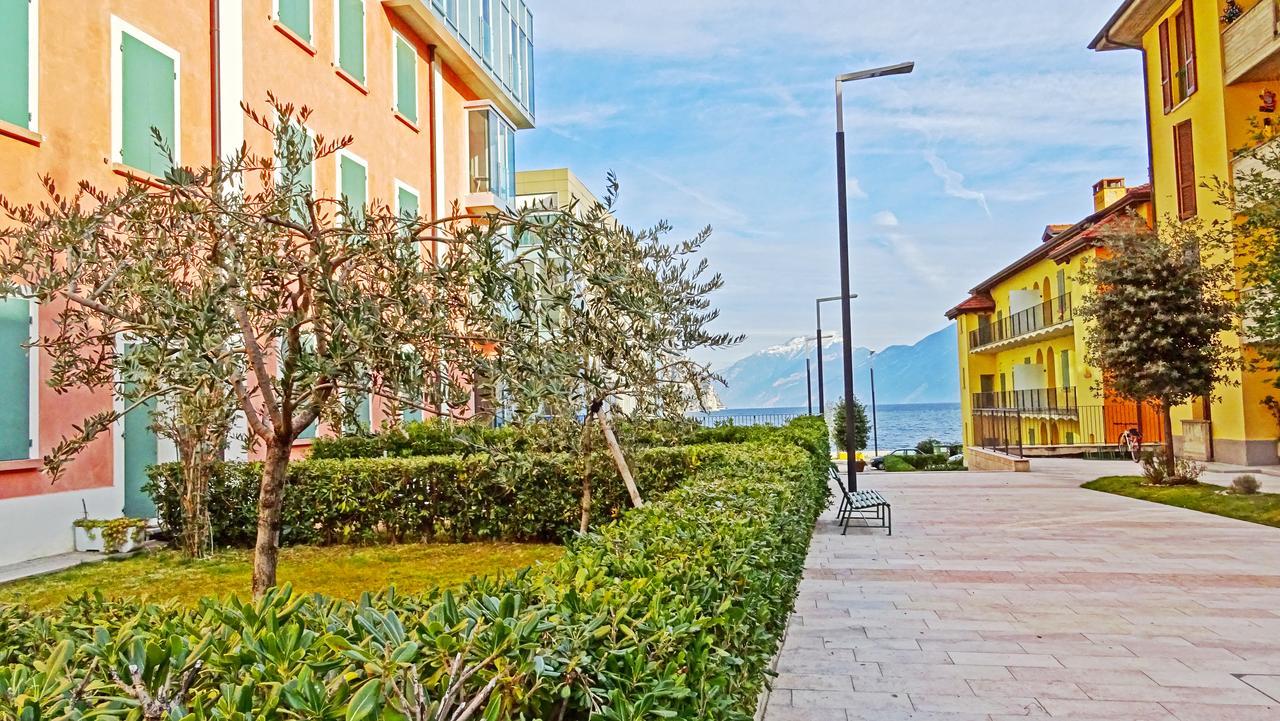 Campione Ora Apartments By Gardadomusmea Кампионе дел Гарда Екстериор снимка