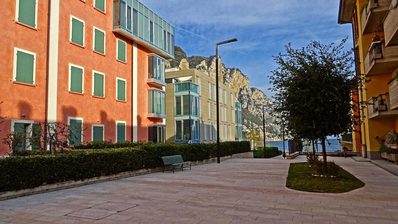 Campione Ora Apartments By Gardadomusmea Кампионе дел Гарда Екстериор снимка